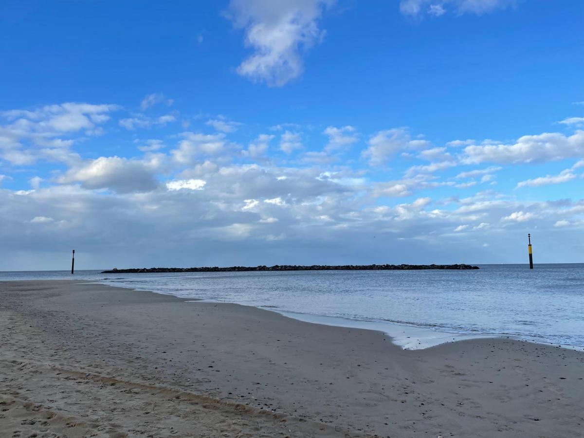 Coastal Terrace Dogs Welcome Optional Hot Tub Villa Sea Palling Exterior foto