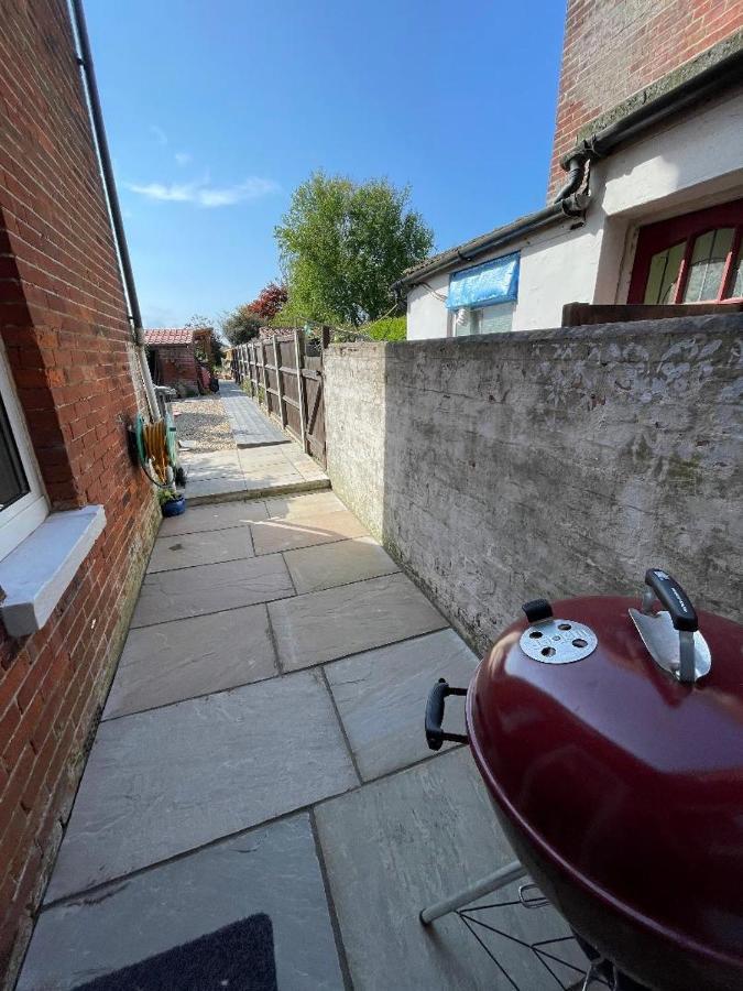 Coastal Terrace Dogs Welcome Optional Hot Tub Villa Sea Palling Exterior foto